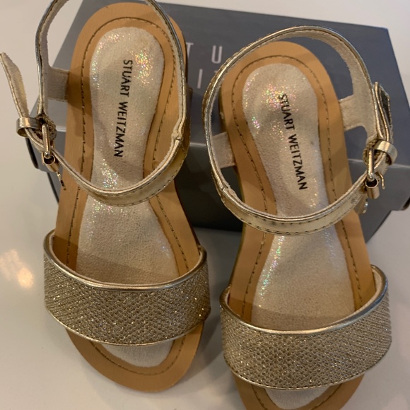 Stuart Weitzman - Never Worn Toddler Gold Sandals - Picture 2 of 6